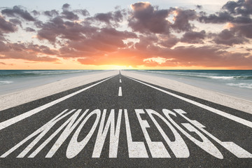 人类幼崽在护食的时候有多可爱呢？