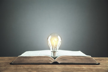 上哪儿找一年级要讲的故事呀儿？