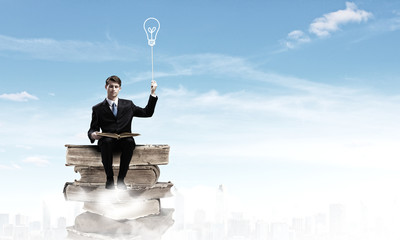 中国历史上在世界上最强大的时候、最屈辱的时候、最繁荣的时候分别是哪个朝代