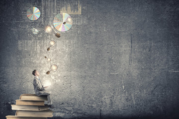 人类幼崽在护食的时候有多可爱呢？